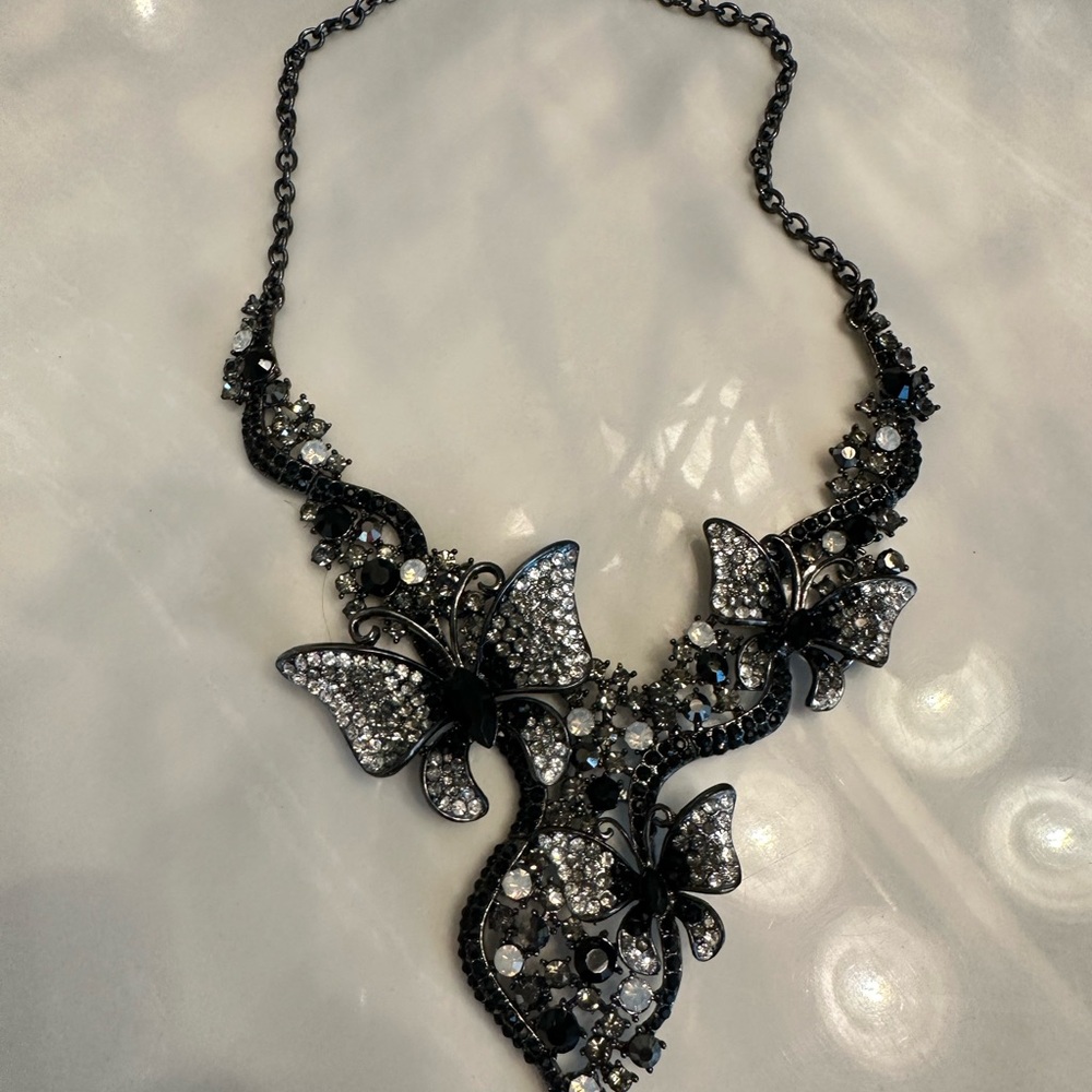 Victorian Gothic Black and Silver Filigree Necklace